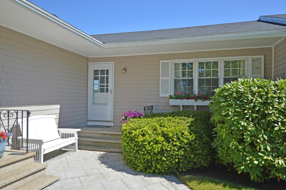 Sand Dollar Real Estate LLC-Marsh View- Winter Rental-image-1