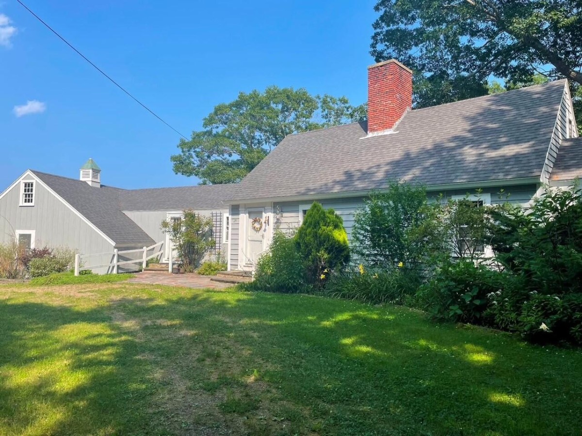 Sand Dollar Real Estate LLC-29 Fishers Lane ~ Winer Rental-image-1