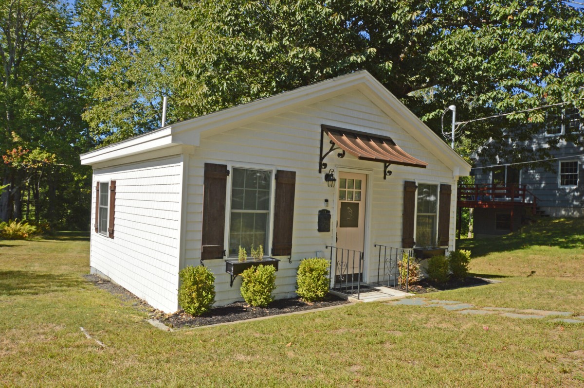 Sand Dollar Real Estate LLC-68 Fletcher ~ Winter Rental-image-1