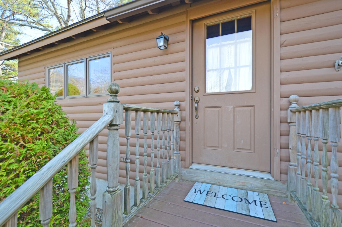 Sand Dollar Real Estate LLC-Stones Throw-image-1