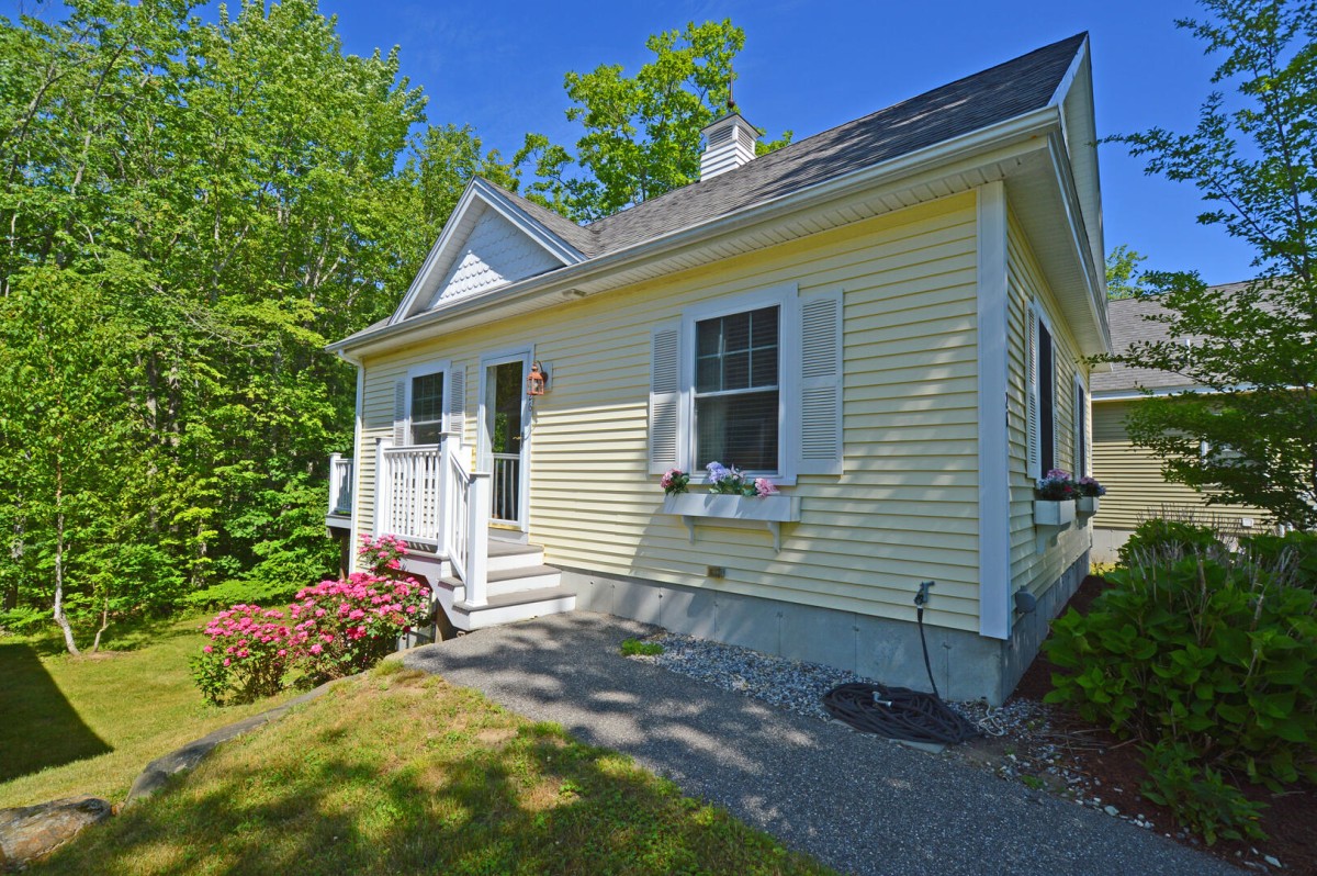 Sand Dollar Real Estate LLC-Cottage 26-image-1