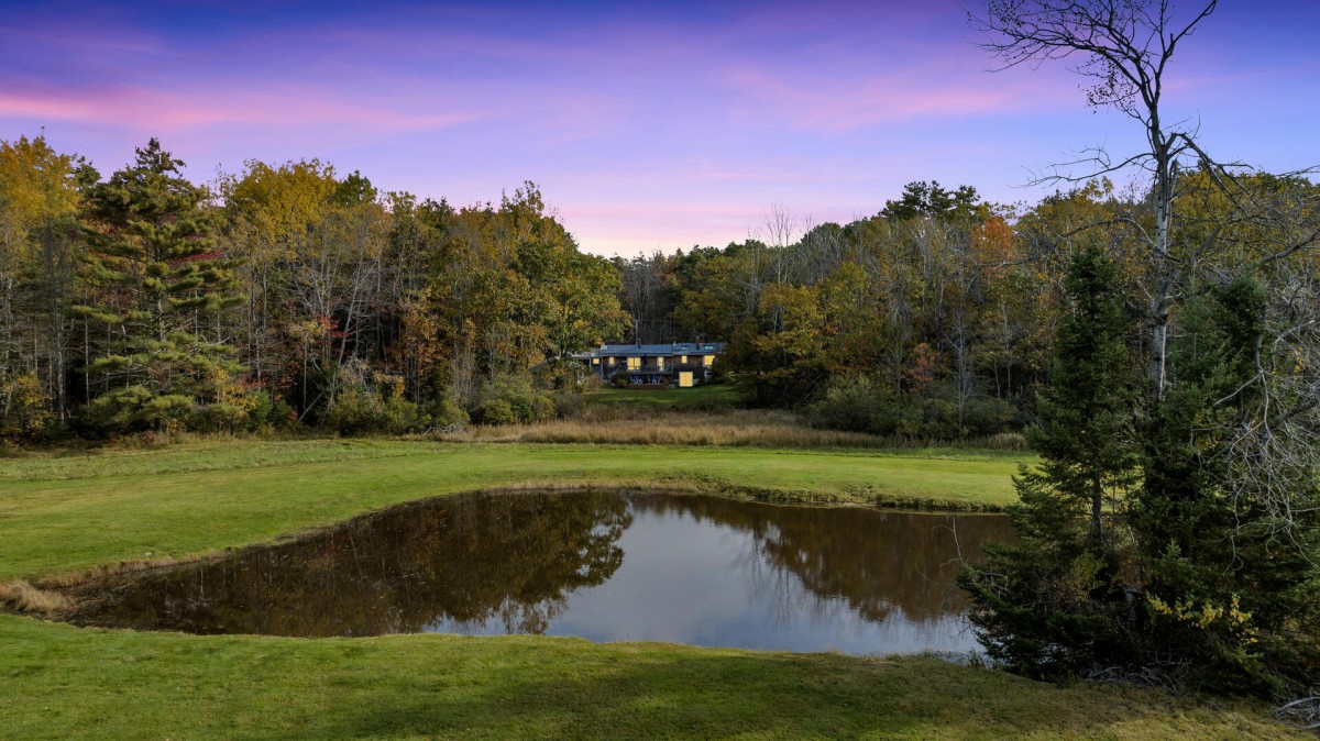 Sand Dollar Real Estate LLC-Smitten with Whitten-image-1